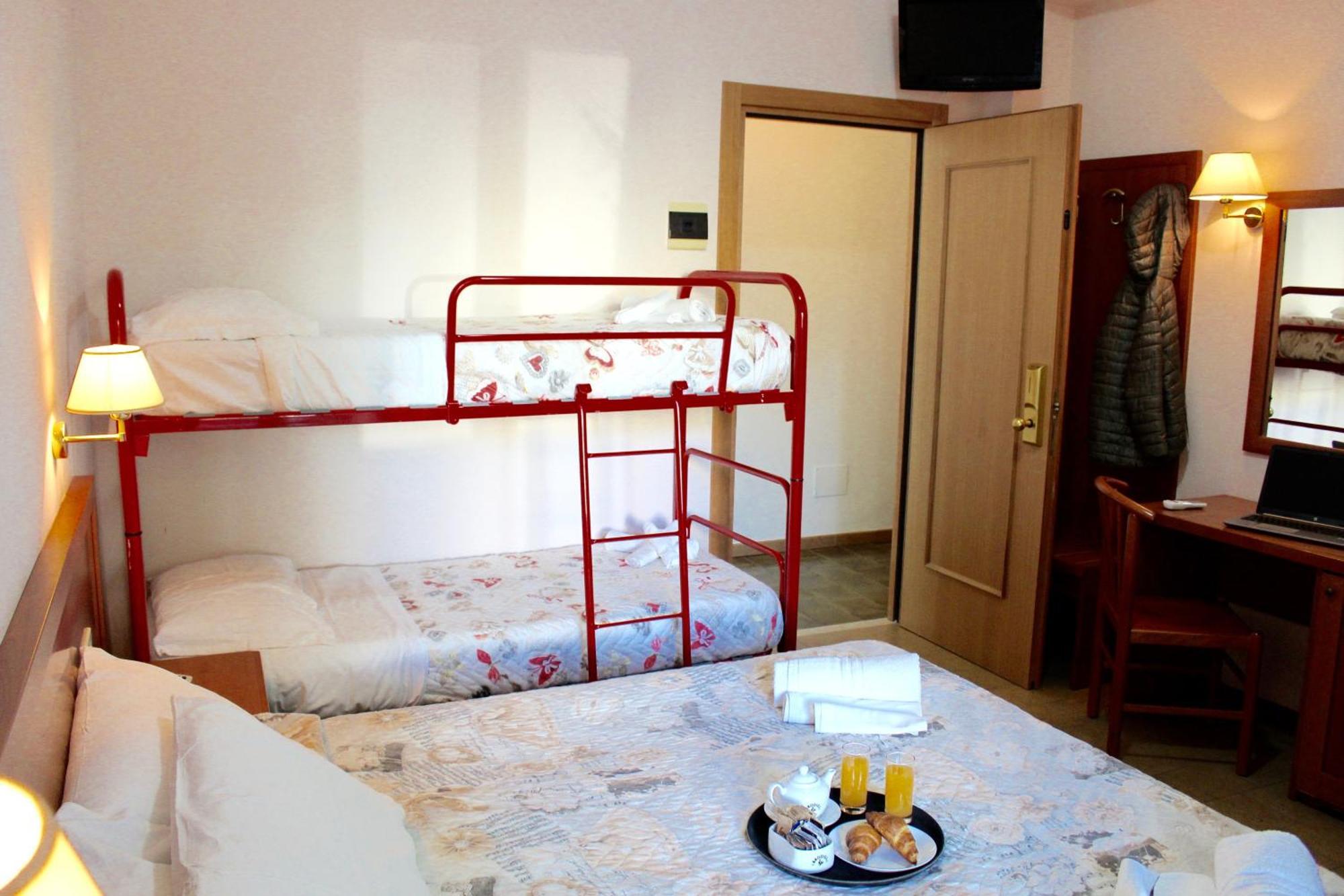 Hotel Jole 切塞纳蒂科 外观 照片